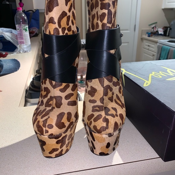 Women’s Boots - Picture 5 of 5